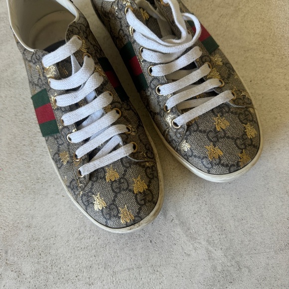 Authentic Gucci Ace GG Supreme ‘Bees’ Sneaker - Picture 7 of 9